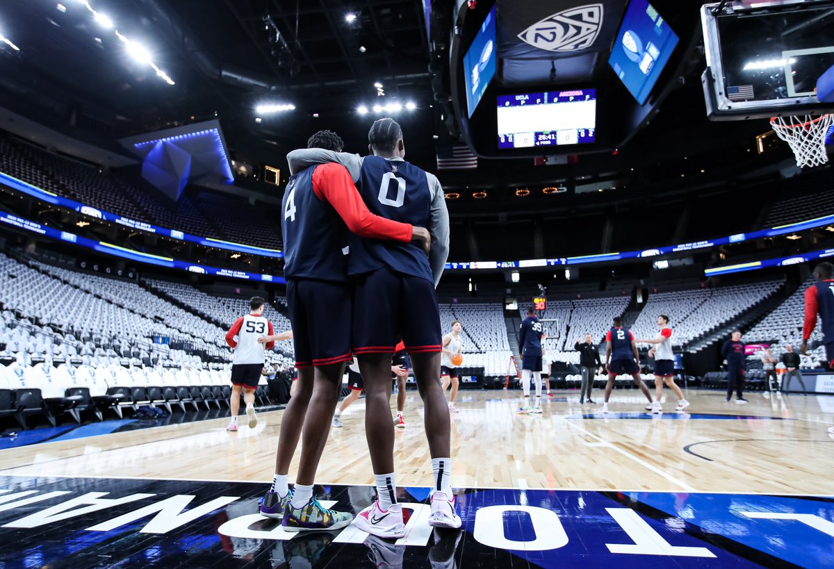 AZATHLETICS's tweet photo. These two 💙

First time since 1998 that @ArizonaMBB had two players taken in the top 18! https://t.co/UfMcQFUQeF