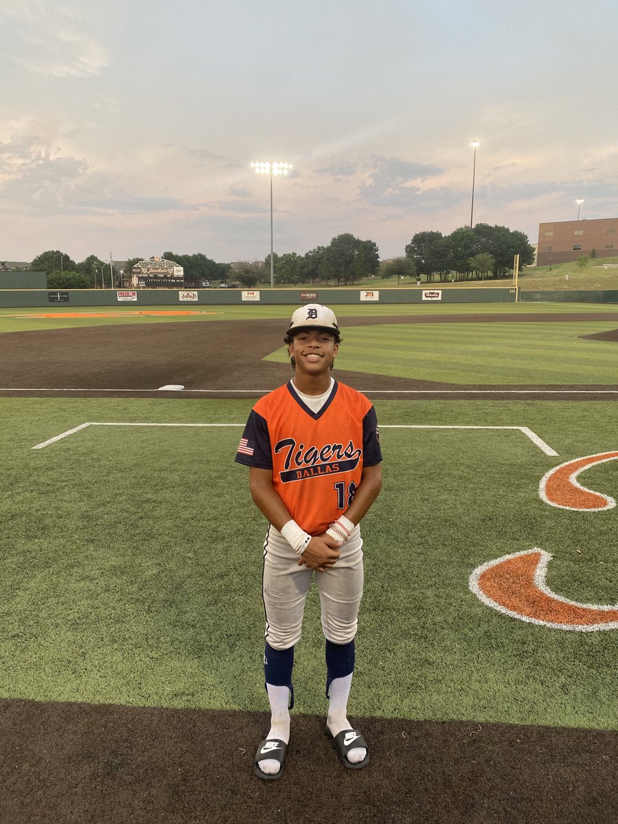 ✭Five Tool Texas✭ (@fivetooltexas) on Twitter photo #DFWShowdown F: <a href="/DTigerBaseball/">Dallas Tigers</a> 2026 Cienega/Myles 11, Trosky Texas 15U Maldonado 1
PoG: <a href="/MalachiC_18/">Malachi Cunningham</a> 3-3, 3B, 2R
Notable: <a href="/LucasNawrocki61/">Lucas Nawrocki</a> 1-1, HR, 2 RBI, 2R
Pitcher: <a href="/CanonLight15/">Canon Lightfoot</a> 4 IP, 2K, 2H, R #DFWShowdown F: <a href="/DTigerBaseball/">Dallas Tigers</a> 2026 Cienega/Myles 11, Trosky Texas 15U Maldonado 1
PoG: <a href="/MalachiC_18/">Malachi Cunningham</a> 3-3, 3B, 2R
Notable: <a href="/LucasNawrocki61/">Lucas Nawrocki</a> 1-1, HR, 2 RBI, 2R
Pitcher: <a href="/CanonLight15/">Canon Lightfoot</a> 4 IP, 2K, 2H, R