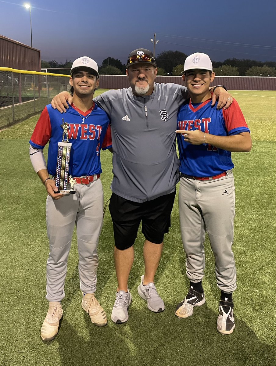 Got to see our boys Joshua Benitez and Angel Larranaga represent Pioneer Baseball at the RGV East v West All-Star game. Can you say MVP!! Joshua Benitez. Nobody ran ‘em down better in CF. <a href="/JoshuaBenitezR/">Joshua Benitez</a> <a href="/angelLR1303/">Angel Larrañaga</a> @MySPHS <a href="/sharylandath/">Sharyland ISD Athletics</a>