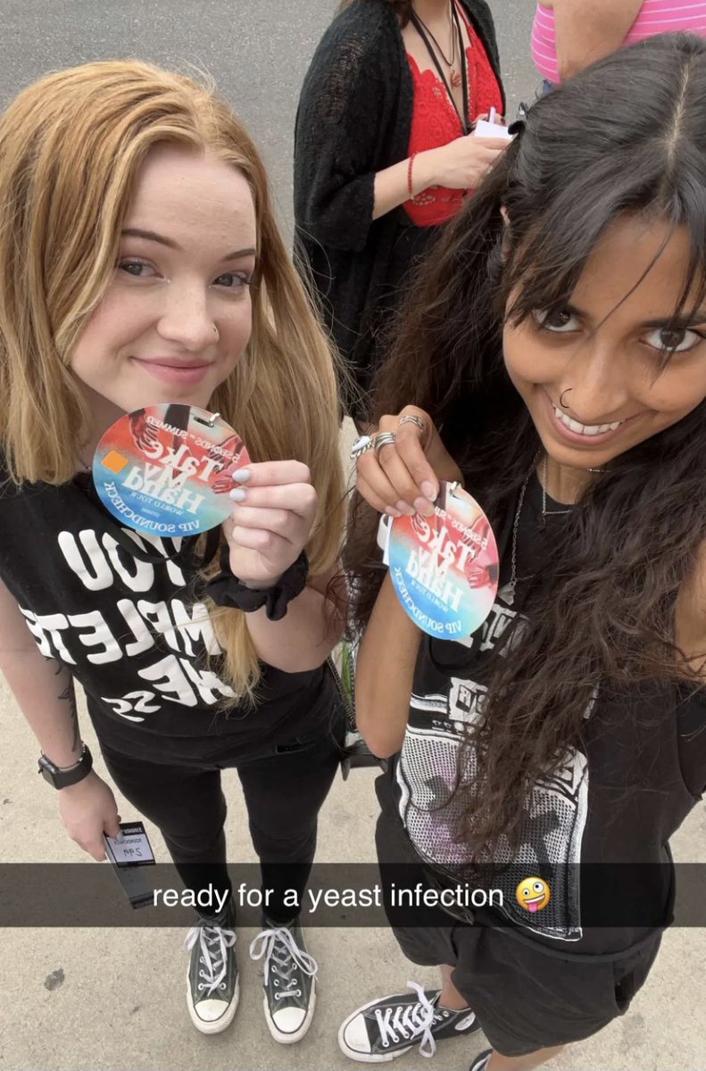 caitie222's tweet photo. honored to have #thebreadgirl @lous_valntyne from #5sosdenver as my maid of honor ๐ ilysm pls never change @5SOS https://t.co/GHa3FbcwZU