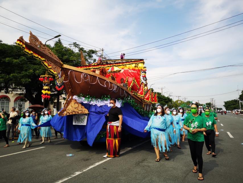 newswatchplusph's tweet photo. LOOK: Some of the floats participating in the first-ever Nilad Festival to celebrate the 451st Araw ng Maynila | @davidyusantos https://t.co/M99ZdNJ66N