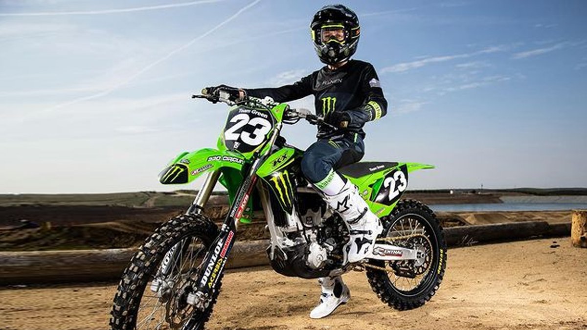En Estados Unidos todos hablan de Ryder DiFrancesco, la nueva promesa del Team Green.

Es por eso que armamos esta nota para contarte quién es y por qué hay tanta expectativa de cara a su debut en el AMA Pro Motocross

mxlarevista.com.ar/quien-es-ryder…
