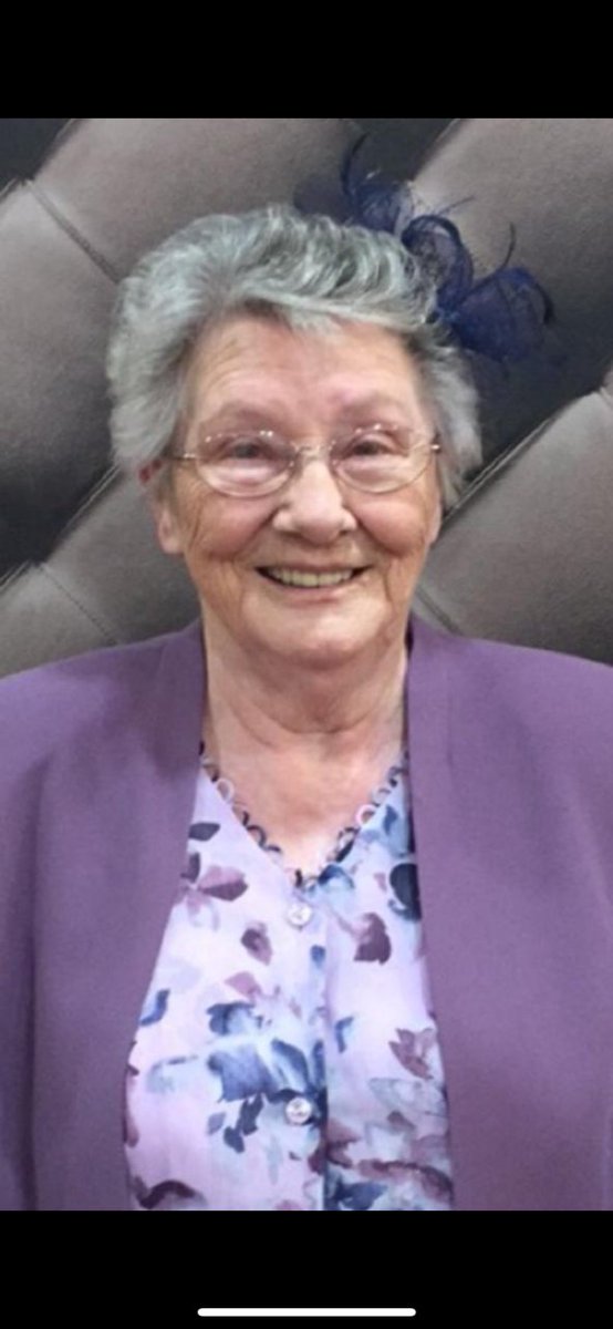 BallyheigueGAA's tweet photo. All in Ballyheigue GAA offer their condolences to Eileen's loved ones. It is not too long ago since we bade farewell to her grandson and our lovely friend, Patrick. May she rest in peace. Ar dheis Dé go raibh a hanam.
https://t.co/4WfrgvJFrE https://t.co/26ZmR2O2sP