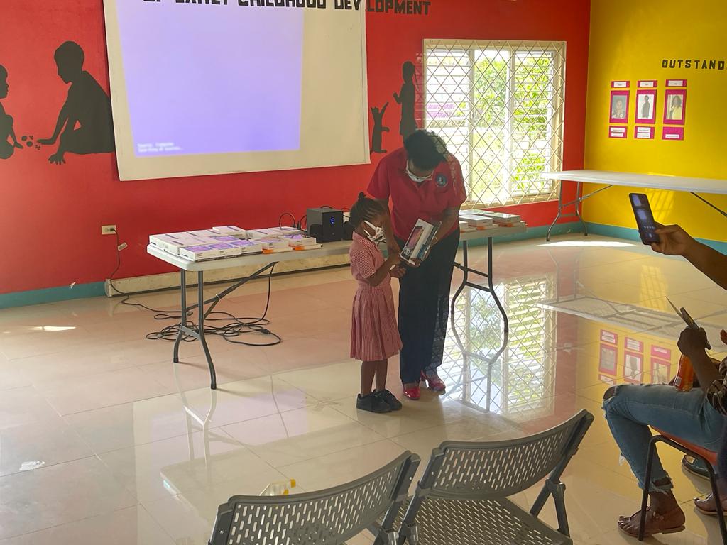 Faren Evans (@evansfaren) on Twitter photo Tablets distribution @ HRC..Thank you CHASE highly appreciated!!
#YECD2022 #StandardsMatter
<a href="/yvette_wilso/">Yvette Edwards-Wilson</a> <a href="/FaithECC07/">Faith Lyn</a> <a href="/SDixonreg6/">Simone Ellis Dixon</a> <a href="/TafarieWhyte/">T. Grant-Whyte</a> <a href="/karlenedesland1/">Karlene</a> <a href="/TherealDrewilly/">Andrew Williams</a> Tablets distribution @ HRC..Thank you CHASE highly appreciated!!
#YECD2022 #StandardsMatter
<a href="/yvette_wilso/">Yvette Edwards-Wilson</a> <a href="/FaithECC07/">Faith Lyn</a> <a href="/SDixonreg6/">Simone Ellis Dixon</a> <a href="/TafarieWhyte/">T. Grant-Whyte</a> <a href="/karlenedesland1/">Karlene</a> <a href="/TherealDrewilly/">Andrew Williams</a>