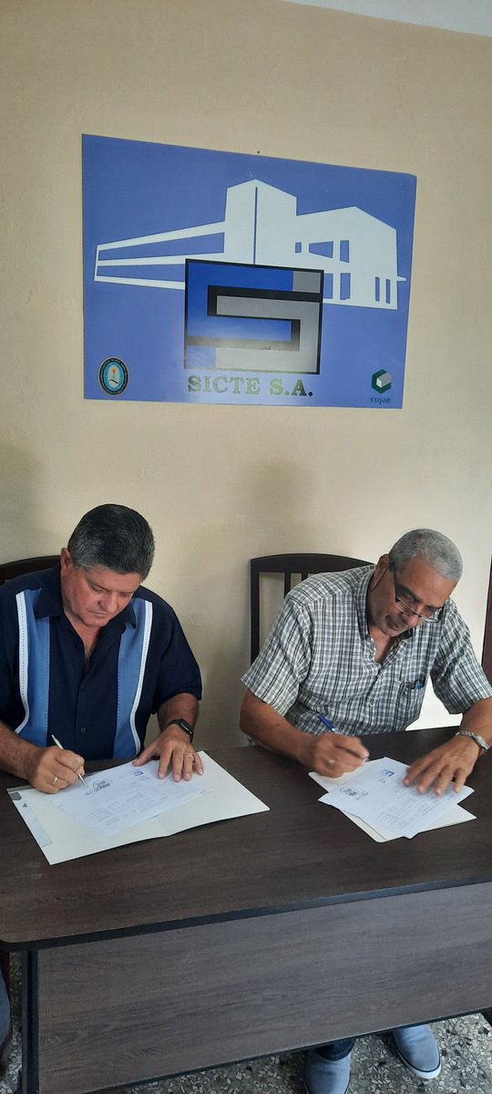 Firma @sictesa primer contrato con Unidad Empresarial de Base Porcino de #Placetas. Acompañamos a la EES en innovaciones organizacionales que contribuyan a su fortalecimiento y al #DesarrolloTerritorial. @UCLVCU @AlbertoLpzDiaz @MINAGCuba @JorgeLuisTapiaF