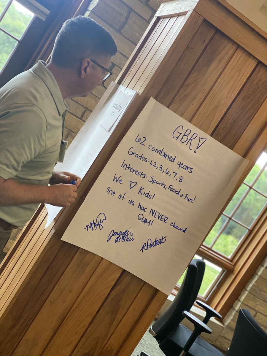 jleclair702's tweet photo. Two days of amazing work with even more AmaziNg people!  OPS mentees are in great hands with these mentors by their side! #OPSProud #NAESP @cody_hays @RockPark1 @MaryGrigerOPS @mrsvlcek6912 @SSpickard https://t.co/Edd1PKsHQk