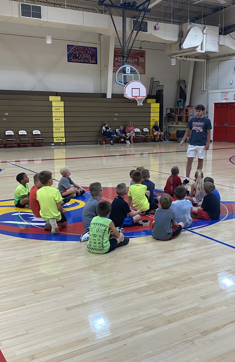 WoodlawnMBB's tweet photo. Thanks to Coach Randy House and former Woodlawn Cardinal Blake McKay (@mckayblake1) for coming in to speak to our campers today!! https://t.co/3KiUUGLmmQ