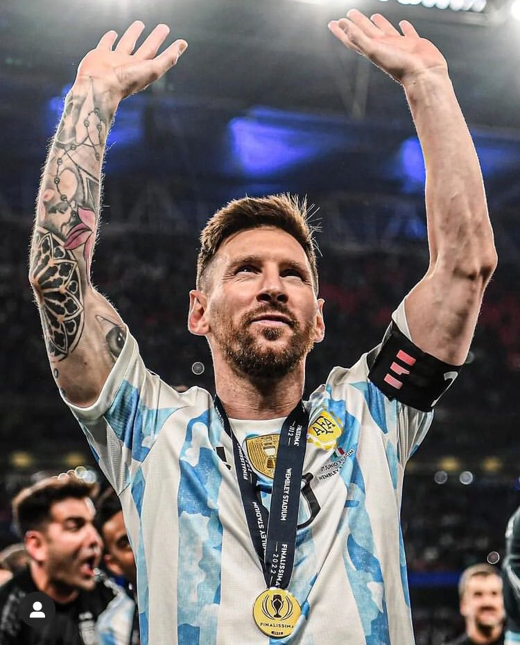 Meet_Tagadiya's tweet photo. Happy Birthday to Greatest Of All Time.#leomessi #GOAT https://t.co/4Q7eQgTPsG