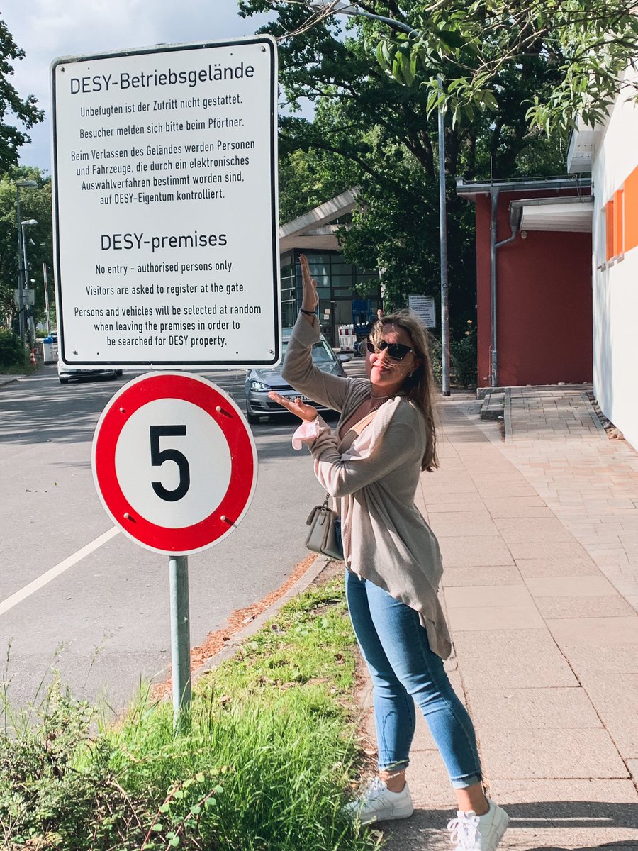 Visiting DESY and CSSB through the most surprising setting! Thanks <a href="/iGEM_Hamburg/">iGEM Hamburg 2023</a> for showing us around. 👍🏼