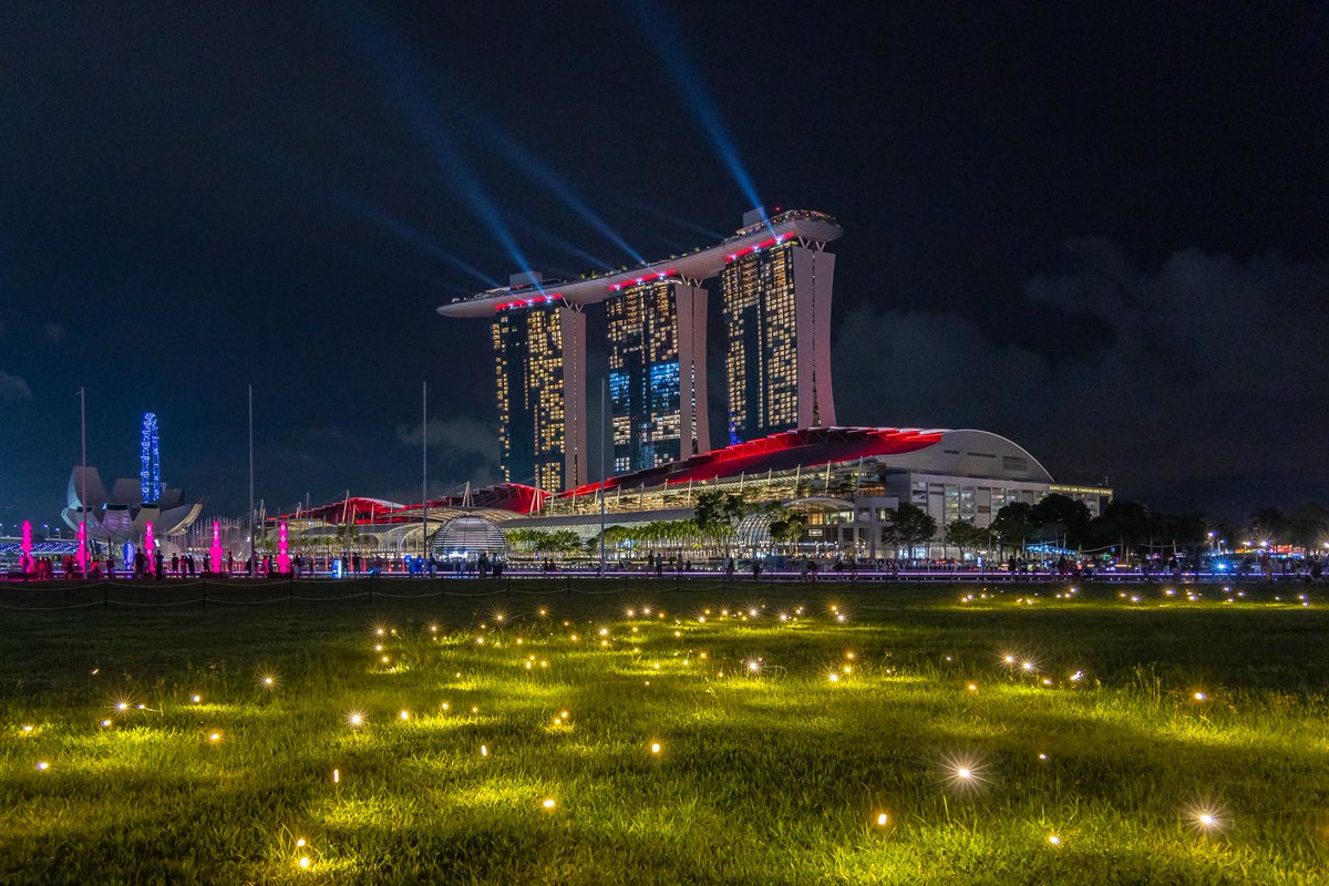 BP_Chua's tweet photo. Firefly Field
i Light Singapore 2022
#iLightSingapore #ilight #Singapore #MarinaBaySands #MarinaBaySG #nightphotography #city #Canon #Photography
@marinabaysands https://t.co/6ERXUyvFhs