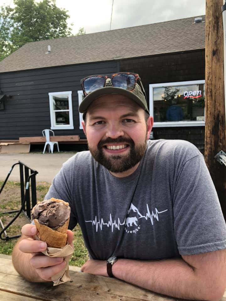 Congratulations to our administrative chief, Dr. James Jarvis. Fun fact: There has NEVER been a negative thing said about James. He is an exemplary surgeon and even better person.  We are excited to have him on faculty starting in August! Proud of ya James!