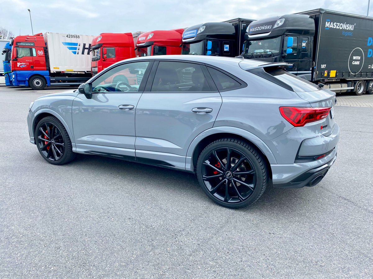 VWGolf7GTIPerf's tweet photo. #AudiRSQ3 #Audi5Zylinder #Audi #VierRinge #RSQ3 #KannManMalMachen #okay #AudiSport https://t.co/l854PsrsMO