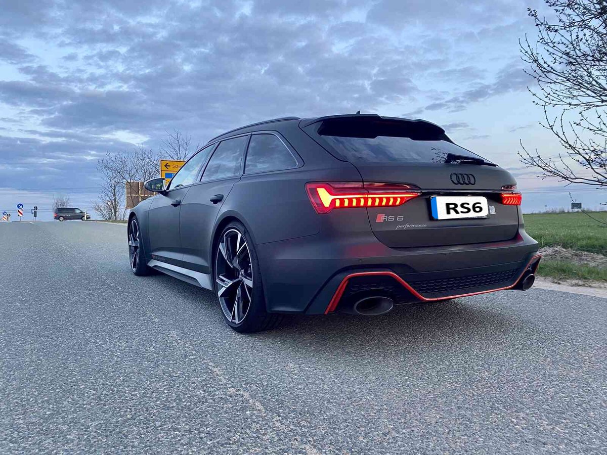 VWGolf7GTIPerf's tweet photo. #AudiRS6 #Performance #636PS #HappyFamily #EntspanntReisen #ScheissAufE #Audi #IchLiebeDiesenWagen #PampersBomber #306kmh #TochterFuehleSichWohl #PerfekteAuto #MeinLieblingAlltagsAuto #Audi #RS6 #FürAlleWasDabei 🖤❤️ https://t.co/PNNTrdKVcZ
