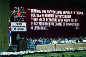 #LaHabana, 4/12/1984: En la clausura del Primer Forum Nacional de Energía, #Fidel expresó “¿Dónde están las posibilidades mayores, inmediatas, que tenemos? En el ahorro, sin dudas”. En esta batalla, el aporte de cada uno de nosotros es imprescindible para #Cuba y su capital.