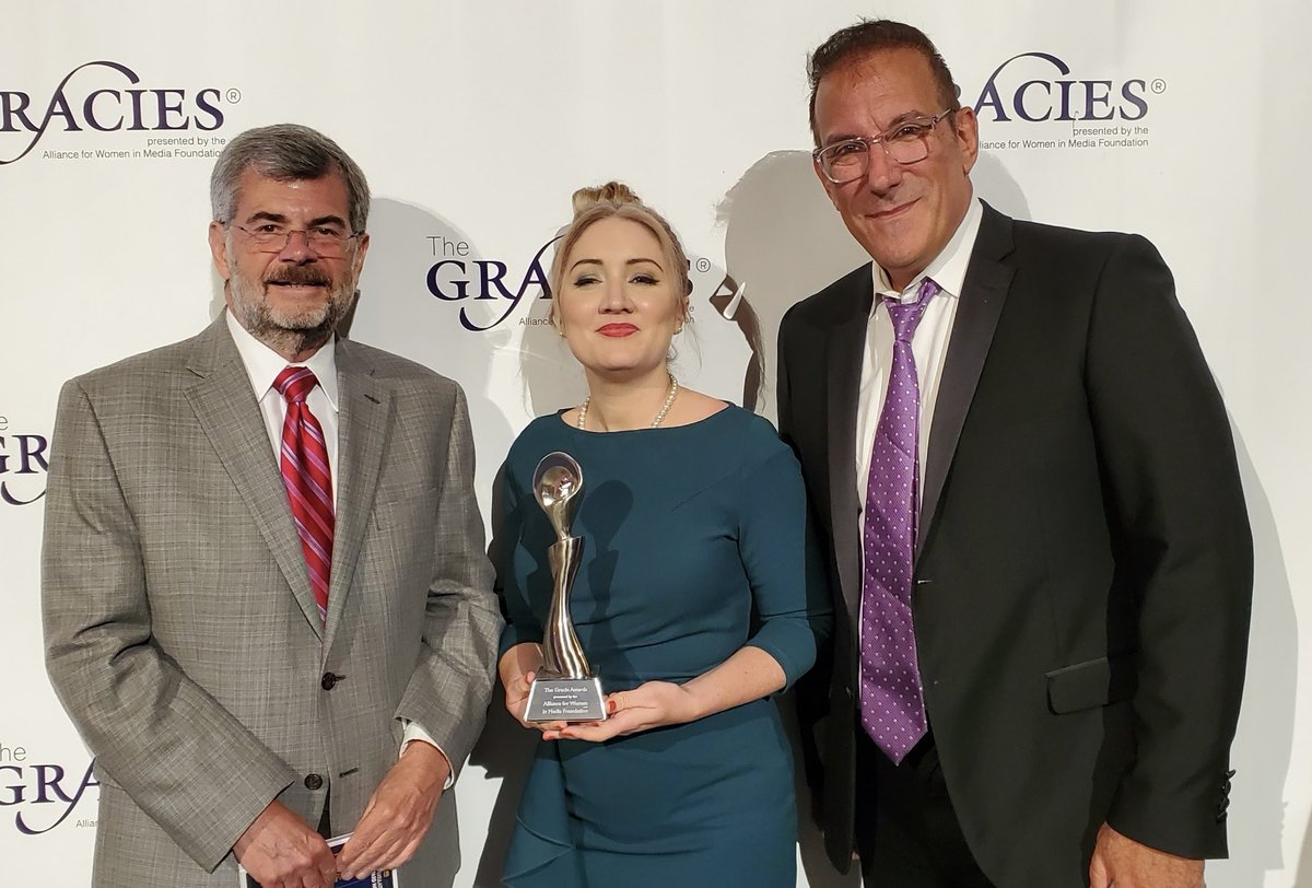 heatherhunterdc's tweet image. Very honored to receive The 2022 Talk Radio Producer Award at #thegracies. Many thanks to @LarryOConnor, the @WMALDC team, my husband @derekahunter & @AllWomeninMedia for their support!