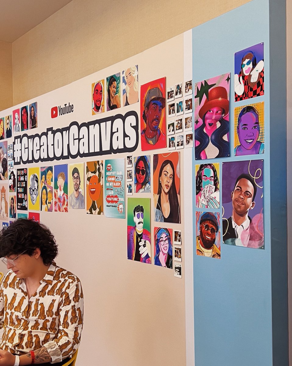YouTubeCreators's tweet photo. @Mworldgaming i loooove how this portrait looks at #VidCon on the #CreatorCanvas ✨ https://t.co/JTUpRlmsI2