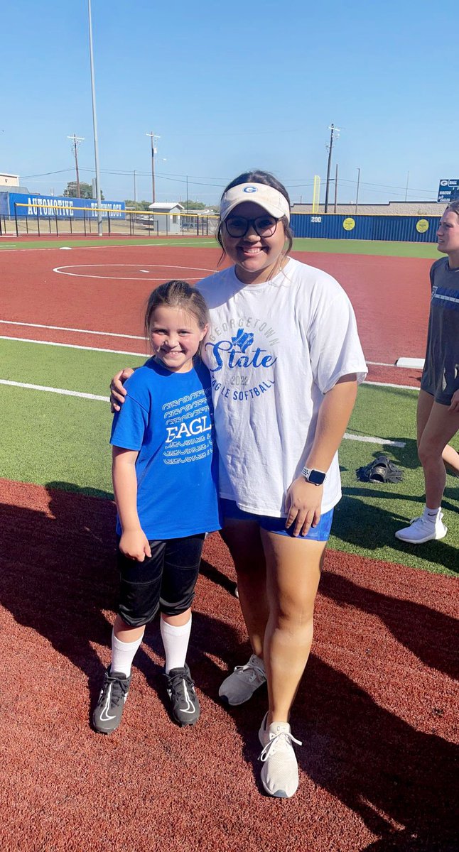 KarliKlinkerman's tweet photo. i had a fun time coaching these girls! @withpurpose2020 @CoachHallM https://t.co/tXH72Lsimb