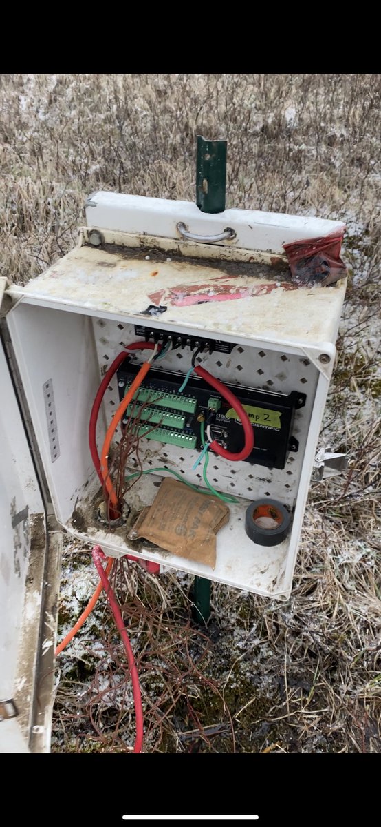 ericjamesmurray's tweet photo. Installed two subsurface temperature stations today using CR1000 loggers from @Campbellsci_CA. 8 holes were drilled into two wooden stakes which were placed into the ground. Thermocouple was inserted into the holes to record temperature at different depths. @UW_Hydromet https://t.co/9J4CDLaQNs