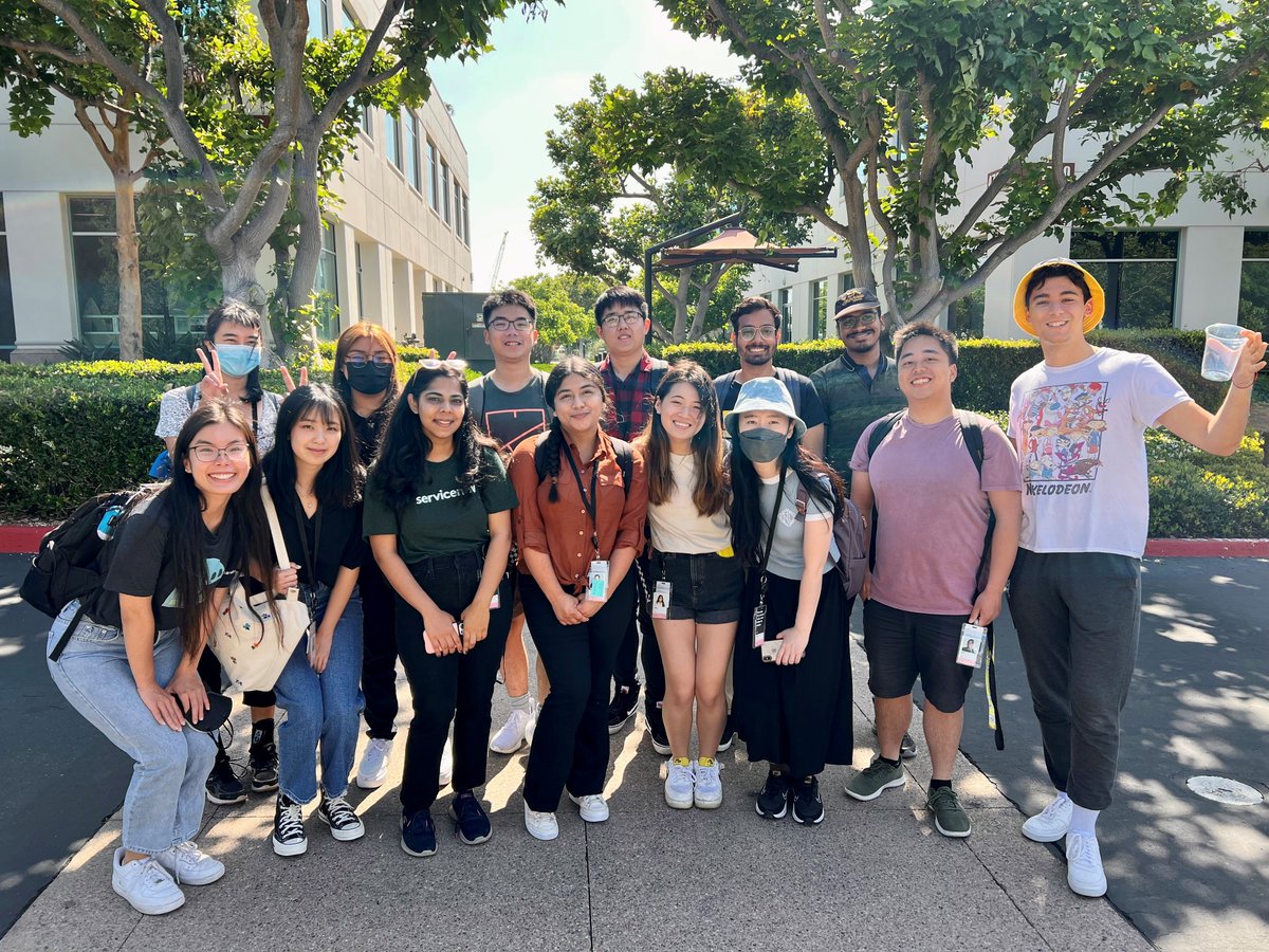 LifeAtNow's tweet photo. We could all use some of this Week 1 energy. ⚡️ Welcome to our 500+ summer interns around the globe! 🌏 We’re excited to see you make your mark.

Here’s part of our San Diego cohort on their office tour. ☀️ #LifeAtNow #InternsAtNow https://t.co/xGCBLFmTRI