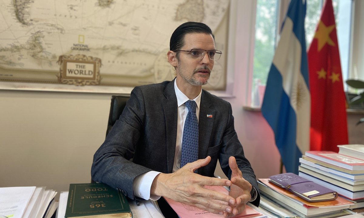 El Global Times de China reporta:
El embajador Argentino Sabino Vaca Narvaja quiere que Argentina sea miembro de BRICS (BRICSA) ya que la cooperación multilateral no está condicionada. 
Espera que en esta próxima cumbre se defina su membresía .

globaltimes.cn/page/202206/12…