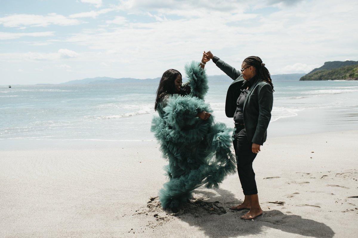 LuxeriousLaya's tweet photo. Entering the single digits like…..9 days til #ACx2 💚✨ https://t.co/qoOSZJKVsU