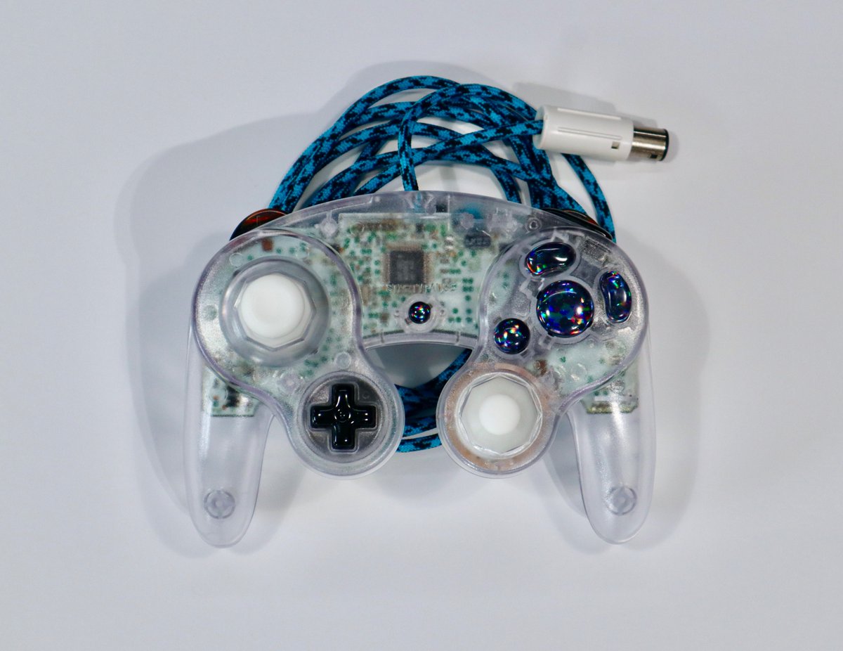 🎮 CONTROLLER GIVEAWAY 🎮

Like, retweet &amp; follow to enter!
Tag a friend for an extra entry!

T3 base w/ detachable paracord
Bald buttons by <a href="/thebuttonbender/">The Button Bender</a>
Ergo sticks by @retrocatgaming
Triggers by <a href="/ToastyTilapia/">ToastyTilapia - Drop 10/13 3pm PST</a>
Clear shell by <a href="/littleteafox/">noelle (slowly returning)</a>

Winner chosen July 8!