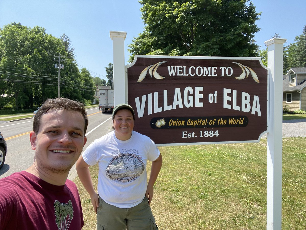 Yesterday, Olga and I had a great time sampling, and working in spore traps under 96F (~33C). We also took this great picture and tried one of the best onion soup I have ever had! 🧅 

@Cornell_EVADE