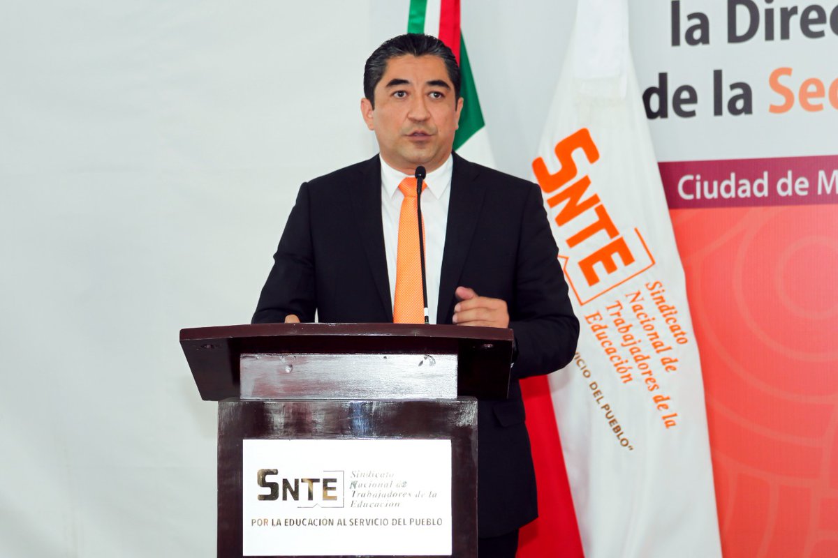 SilviaLunaAgs's tweet photo. #UnoSomosTodos 🙋‍♂️
#TodosSomosUno 🙋‍♀️

Da #SNTE 📚 bienvenida a nueva dirigencia #Sección4 #Campeche ✅ electa por voto universal✔️ libre✔️ y secreto✔️ Lucha sindical ha dado mejores condiciones laborales y salariales 👉Mtro. Alfonso Cepeda Salas

Nota 👉 https://t.co/0KXaI5e9Fz https://t.co/p8sjp7izaf