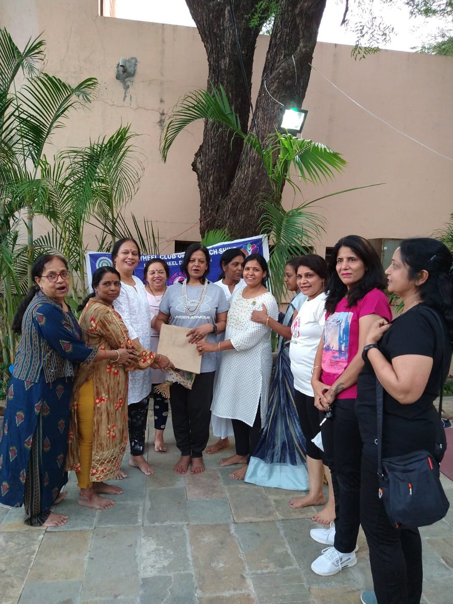 InnerwheelI's tweet photo. Club : Innerwheel club of Ratlam Gold
District : 304
DC : Pragya Pareek
Club President : Seema Khandelwal 
 Organised a yoga camp on international Yoga day https://t.co/3O7KBlc7ap