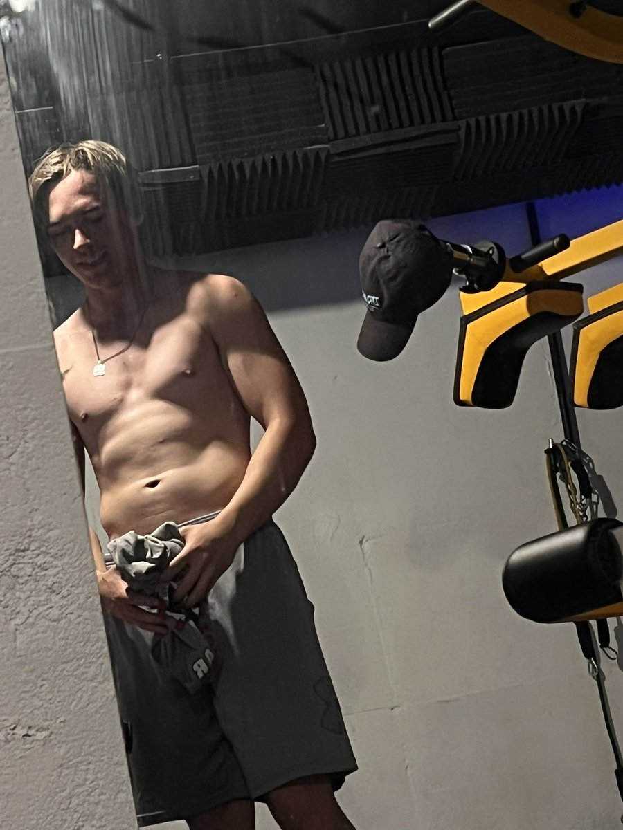 KingSpooked tweet media