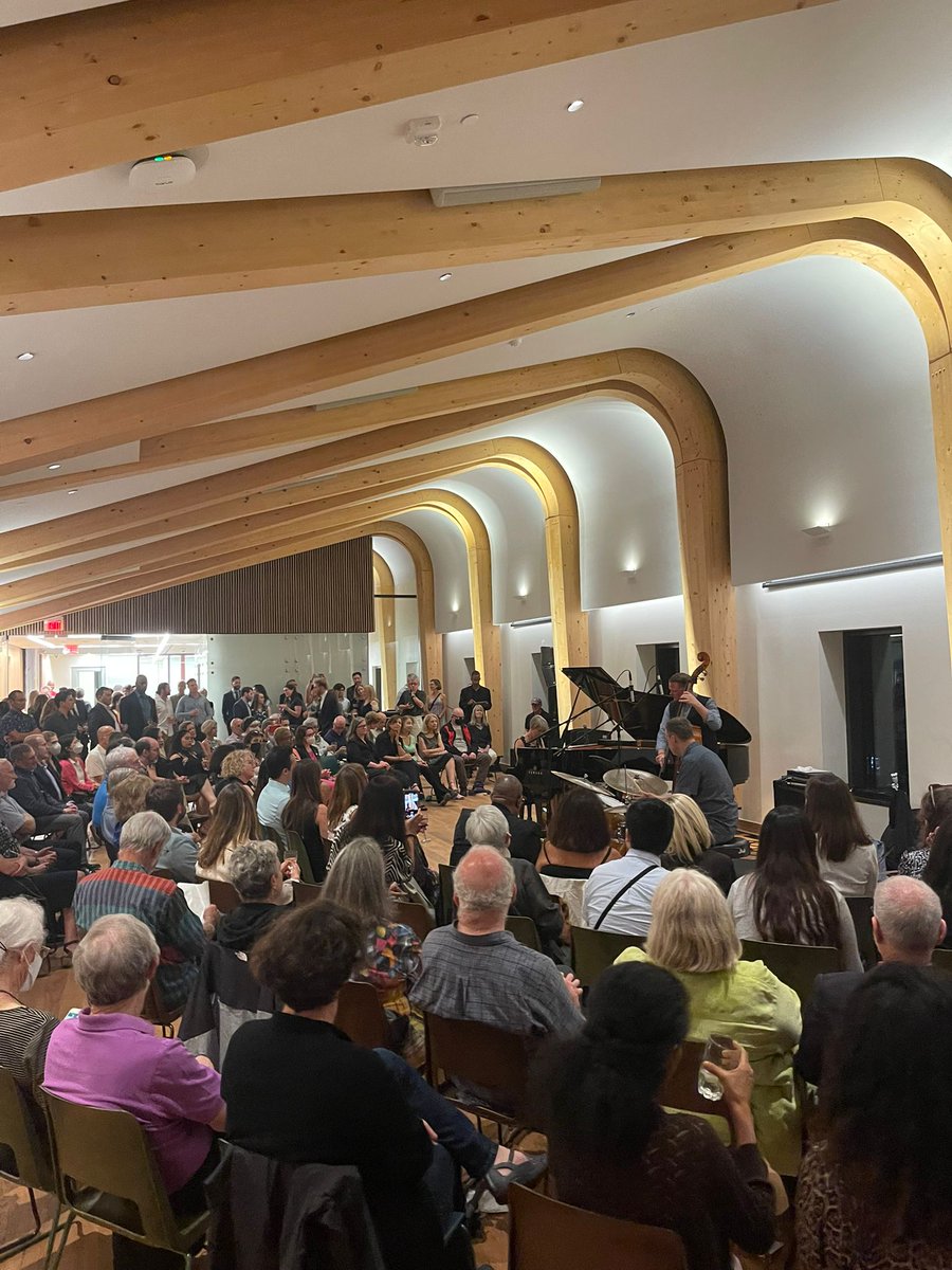 IcelandInUS's tweet photo. Many thanks to the great artists @SunnaGunnlaugs @ScottMcLemore @ToggiJonsson &amp; 🇳🇴 Ole Mathisen &amp; everyone who attended #nordicjazz last night @NorwayUS despite the 🌦️🌧️ https://t.co/yx7XImXZuU