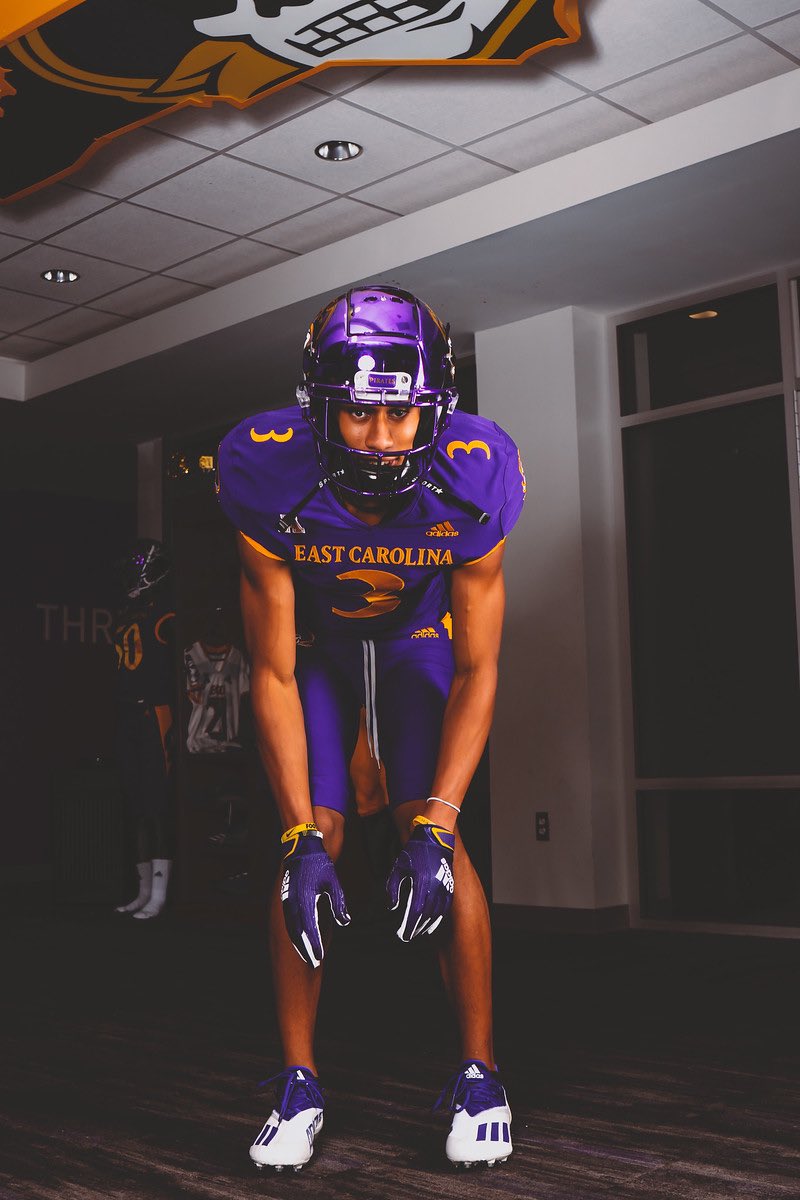 malcolmziglar's tweet photo. After a great visit I am blessed to have received an offer from East Carolina University!! Go pirates @ECUCoachHouston @Coach_B_Harrell @ECU_Coach_Weave @CoachBoyette @CoachSteveEllis @Fuquayway @BHarrington_HC @fvhsbengals https://t.co/y4Z906dCZ8