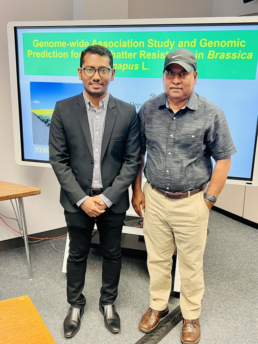 ShakilHosain_'s tweet photo. Successfully defended my MS thesis on Genome-wide Association Study and Genomic Prediction for Pod Shatter Resistance in Brassica napus L.
#Canola #GWAS #GenomicPrediction #PodShattering @NDSUPlantSci https://t.co/iWdP3bQ9Uh