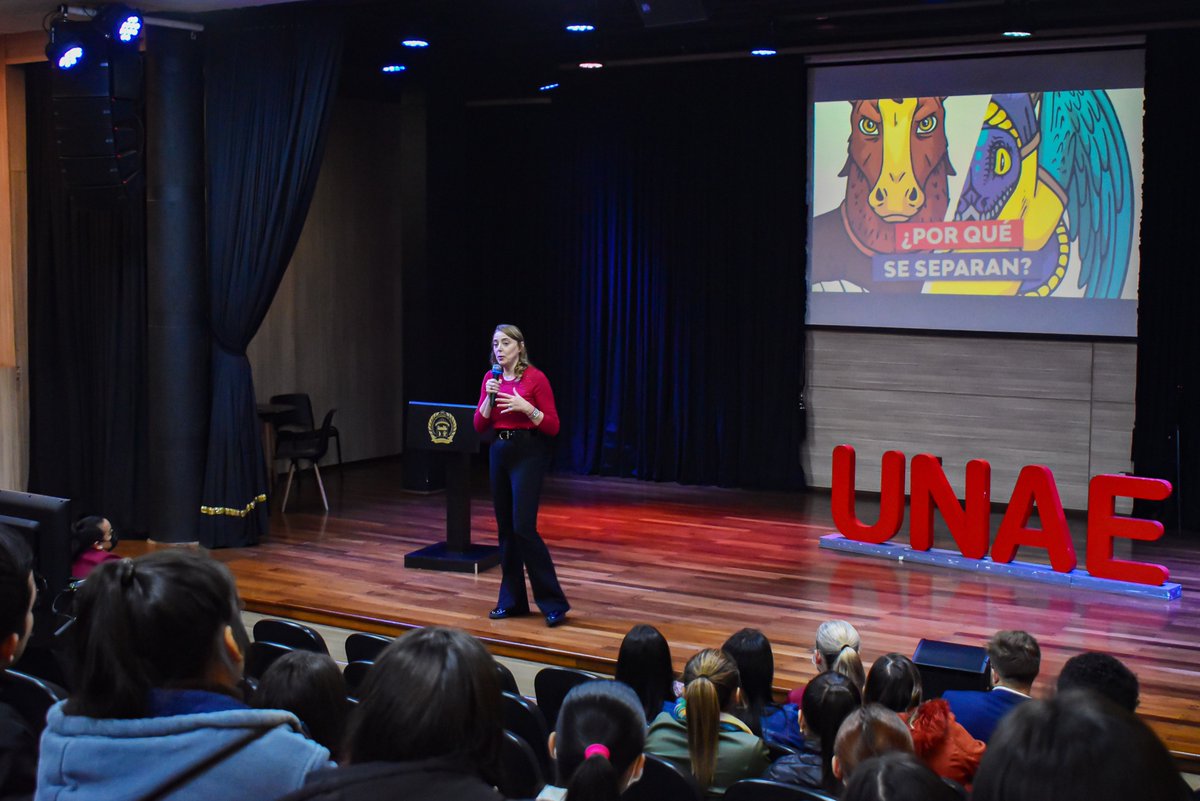 UNAE_Enc's tweet photo. 📣 El día de ayer, miércoles 22/06 se llevó a cabo el acto de presentación de 2 nuevas Facultades:

🐍 Facultad de Ciencias Químicas y Farmacéuticas #FACQUF
🐴 Facultad de Ciencias Veterinarias y Agrícolas #FACVA

El acto estuvo a cargo de la Dra. @NCzeraniuk, Rectora de la UNAE. https://t.co/z5GWBNtCKR