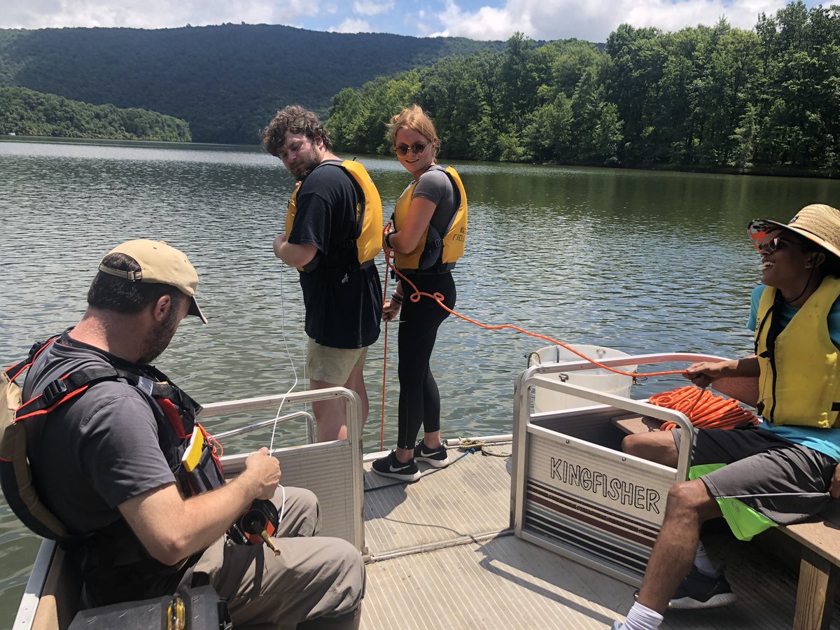 VanmeterKVM's tweet image. Getting some good reservoir mud at Raystown Lake today. @jonsweetman @BioGeoCohen #VanMeterLab