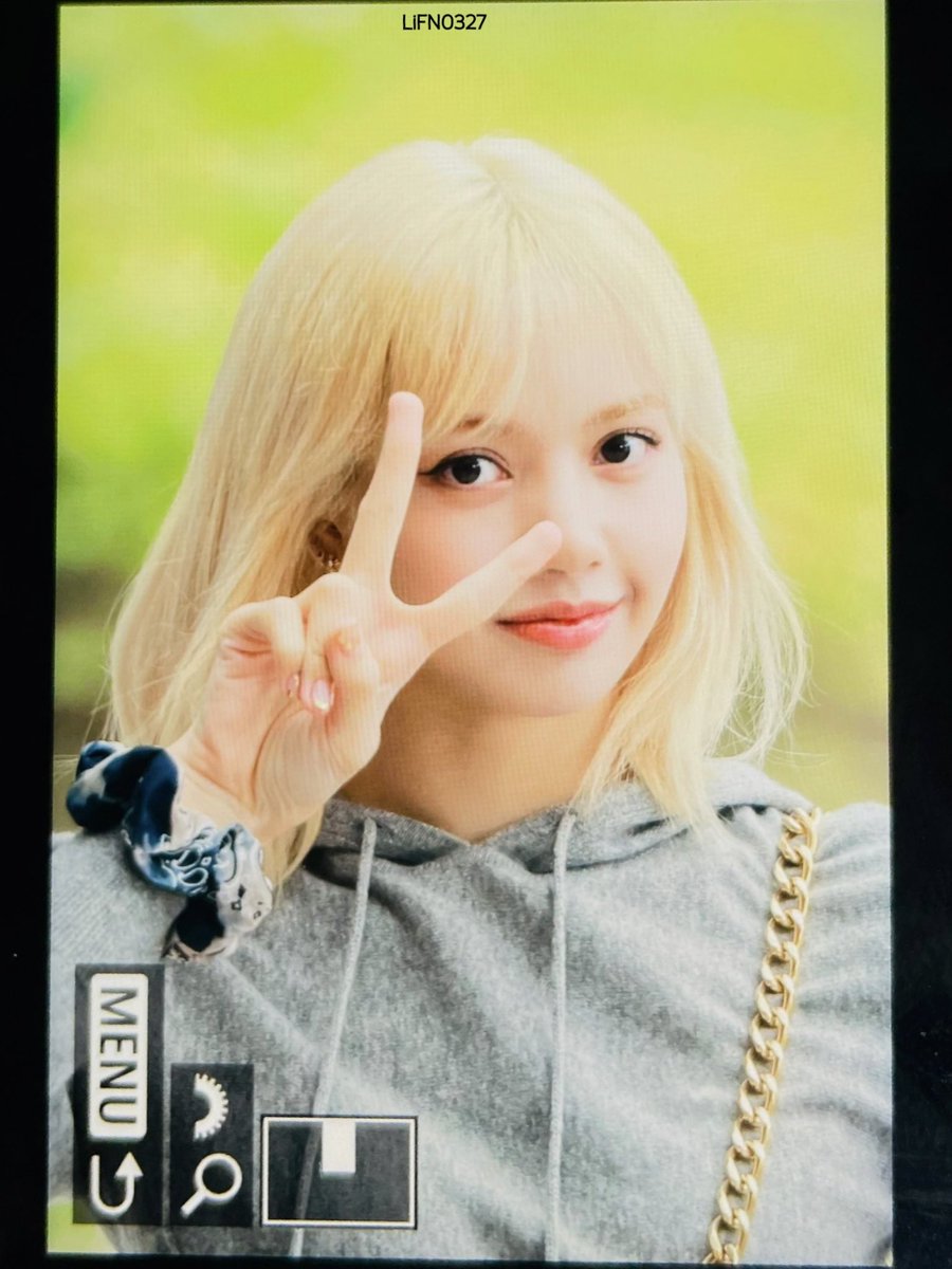 Linhdayahihi's tweet photo. Sao cưng vậy trời, chắc bắt về nuôi 🥲🥲🥲🥲

SAFE FLIGHT LALISA
#LisaAimeParis https://t.co/cnFC4znyIN