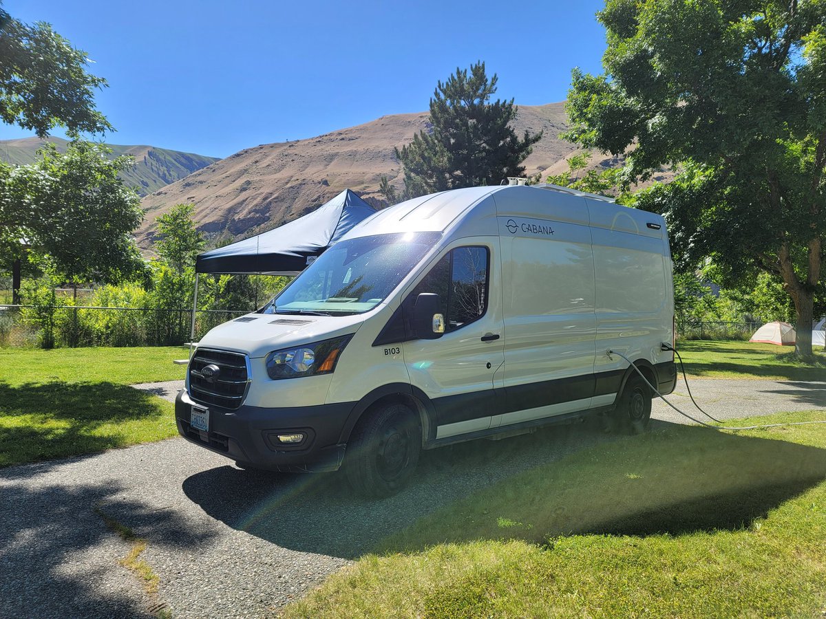 SidFisk's tweet photo. First time adventure for us with @cabanavans 

Looking forward to an amazing weekend! https://t.co/UmUzQe2szC