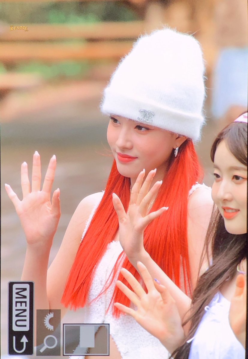 220624 뮤직뱅크

#스테이씨 #윤 #STAYC 
#Yoon #심자윤 <a href="/STAYC_official/">STAYC(스테이씨)</a>
