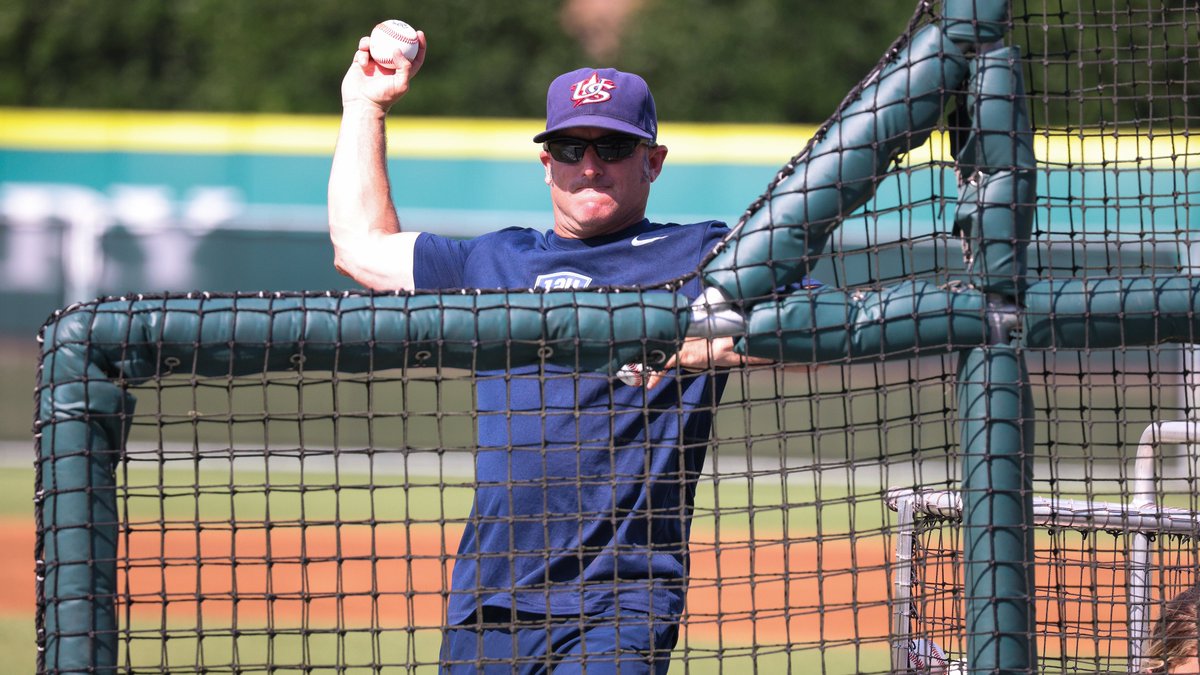USABaseEvents's tweet photo. 𝙁𝙀𝘼𝙏𝙐𝙍𝙀: @USABaseball12U Manager @CoachFarrell017 Brings Gold Medal Mentality to 11U #Futures22
📰: https://t.co/3q24XXo1b7 https://t.co/IU4OoYfCim