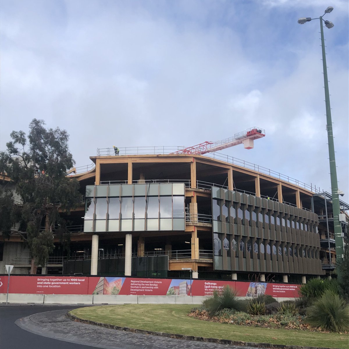 RobBendigo's tweet photo. Fabulous to watch Bendigo’s skyline changing, with some great new buildings transforming our Downtown. @GreaterBendigo #Galkangu #GovHub @regionalcities @RD_Vic @RDVCEO @victorperton https://t.co/Ib86elILiV
