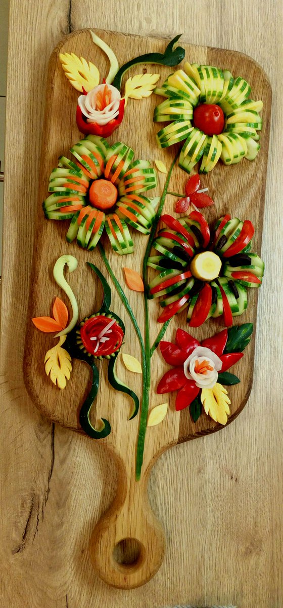 REAL School Budapest tweet media