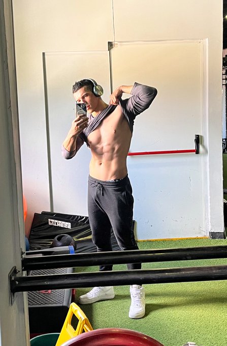 Gym time que chimba so 🇨🇴🔥💪🏽#fitness #FitnessModel #Onlyfanslatinoamerica #latinogang #gymmotivation<a href="/tag/fitness"class="tags">#fitness</a><a href="/tag/fitnessmodel"class="tags">#FitnessModel</a><a href="/tag/gym"class="tags"><span>#gym</span></a><a href="/tag/webcam"class="tags"><span>#webcam</span></a><a href="/tag/gymmotivation"class="tags"><span>#gymmotivation</span></a><a href="/tag/f4fmodels"class="tags"><span>#f4fmodels</span></a><a href="/tag/modelweb"class="tags"><span>#modelweb</span></a>