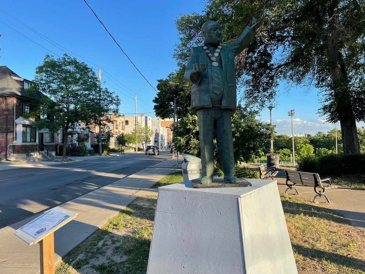 Infamous6ixTO's tweet photo. He’s large, he’s in charge and he’s greeting all his fans in #ChristiePits Park today!
Come say hello and take a photo with #RobFord - one night only! #toronto #topoli #infamous6ix #toronto #the6ix #thesix #runningthroughthesix #art #graphicart #comicart #design #installation https://t.co/D2o2ZhJIEK