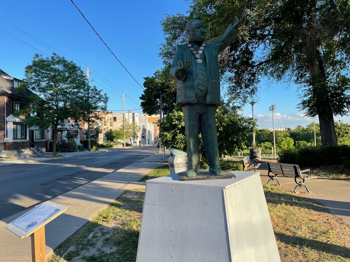 Infamous6ixTO's tweet photo. He’s large, he’s in charge and he’s greeting all his fans in #ChristiePits Park today!
Come say hello and take a photo with #RobFord - one night only! #toronto #topoli #infamous6ix #toronto #the6ix #thesix #runningthroughthesix #art #graphicart #comicart #design #installation https://t.co/D2o2ZhJIEK