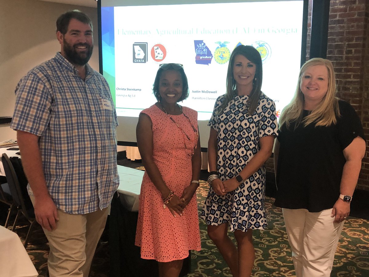 KENYAGREER14's tweet photo. I met some awesome educators at the 2022 STEM/ STEAM Teacher Academy sponsored by GA Assoc.for Career &amp; Technical Education (#GACTE) and Career, Technical and Agricultural Education Resource Network (#CTAERN) at The Classic Center @GeorgiaCTAE  @OakleyTigers @FCSCTAE #ElemAg 🥰🤩 https://t.co/harbZ8OM22
