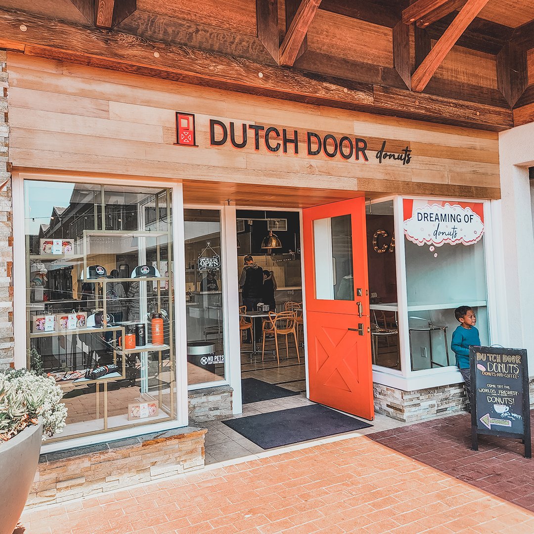 BroughtonHotels's tweet photo. A short drive from the @BWdeanzainn to Carmel By The Sea, @dutchdoordonuts makes made-to-order craft donuts.
.
.
.
.
#deanzainn #bestwestern #broughtonhotels #itsbeingbroughton #ecofriendlyhotel #monterey #visitmonterey #dutchdoordonuts #carmelbythesea #craftdonuts https://t.co/RdOYaiVUNz