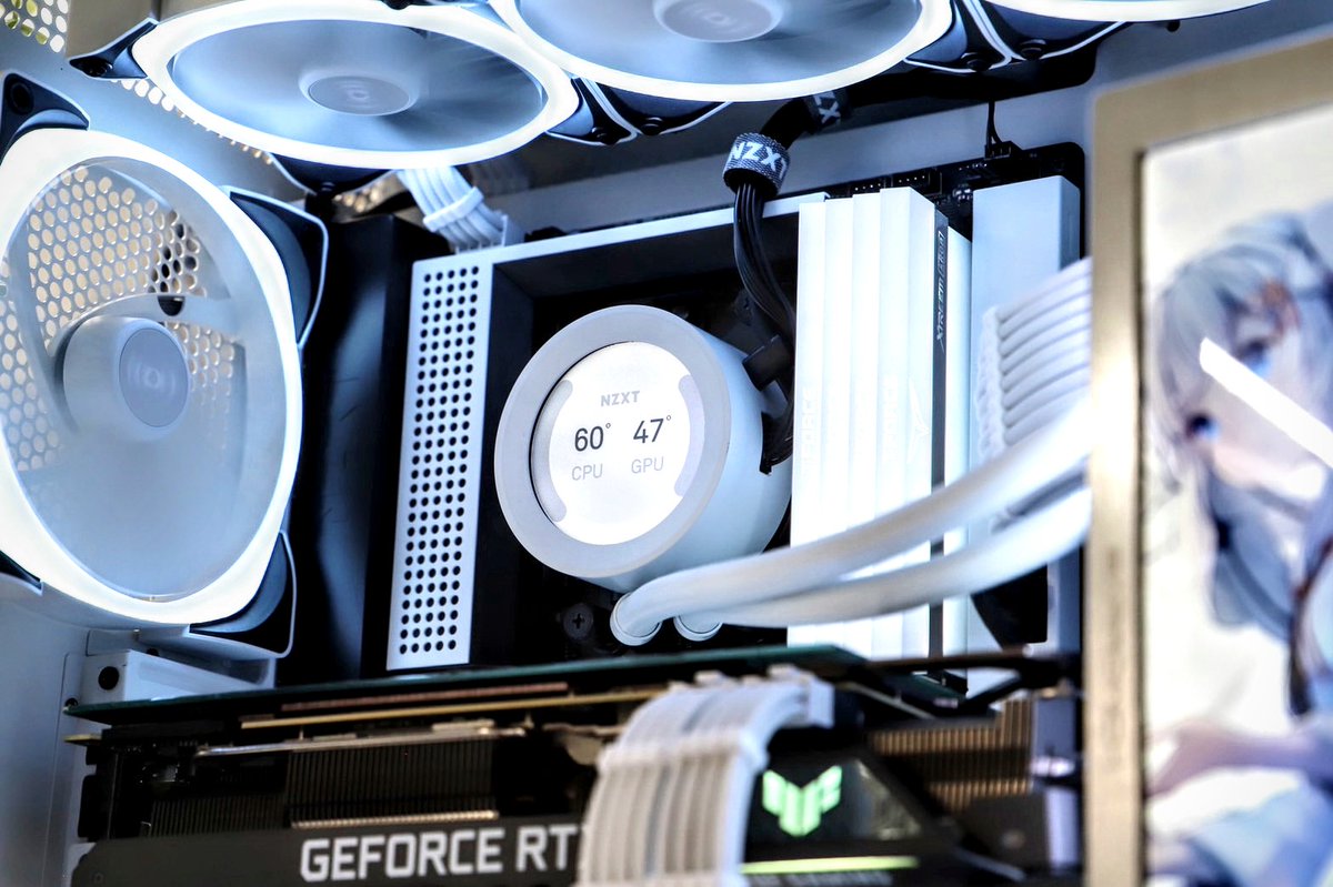 MeteoR_oo0's tweet photo. "NZXT H7 Elite" White Setup
PCケース交換！白デスク更新しました

#お前らのpcデスク周り晒していけ 
#NZXT #desksetup https://t.co/fKIovcgaTg
