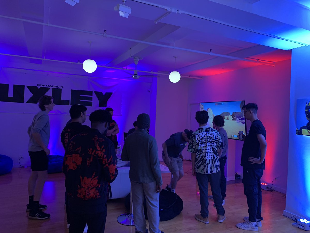 Thanks <a href="/AmbassadorAivan/">Aivan.eth</a> and @_KCorrigan_ for introducing me into the world of Huxleys. I am really excited to explore the story and enter it myself. I was blown away by the attention to detail and its really obvious that the team doesn’t cut corners and are building something big