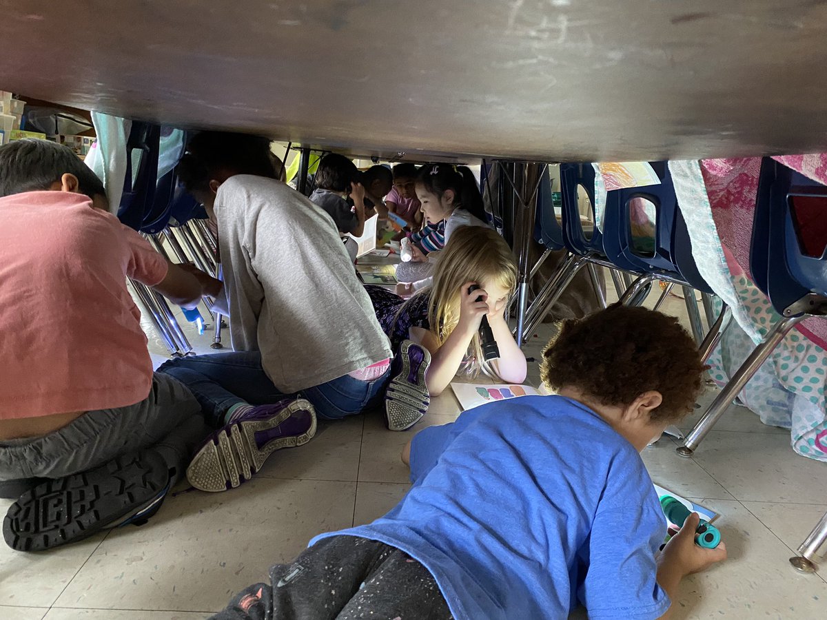 Ms_RogersEd's tweet photo. Students loved using towels, tables, and chairs to make forts and read! ⛺️🔦 https://t.co/Xg3y4O36Xg