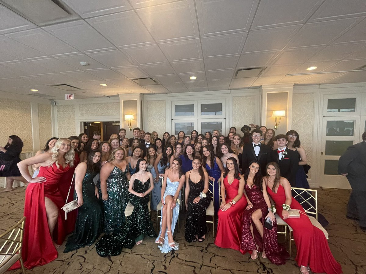 WISE does prom #werwise #yhsclassof2022 <a href="/yhsclassof_22/">YHS Class of ‘22</a>